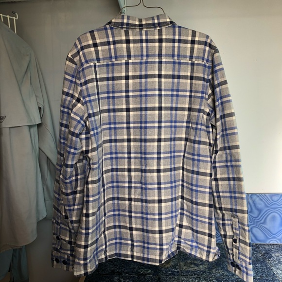 L.L. Bean Shacket Shirt Jacket PrimaLoft Lined Like New Gray Blue White Men’s XS - Picture 4 of 8